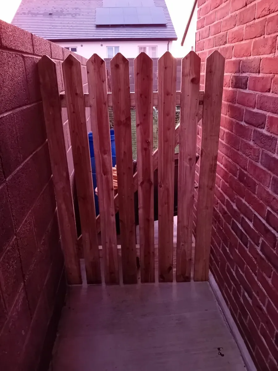Wooden Garden Gate  1m x 1.5m - Image 3