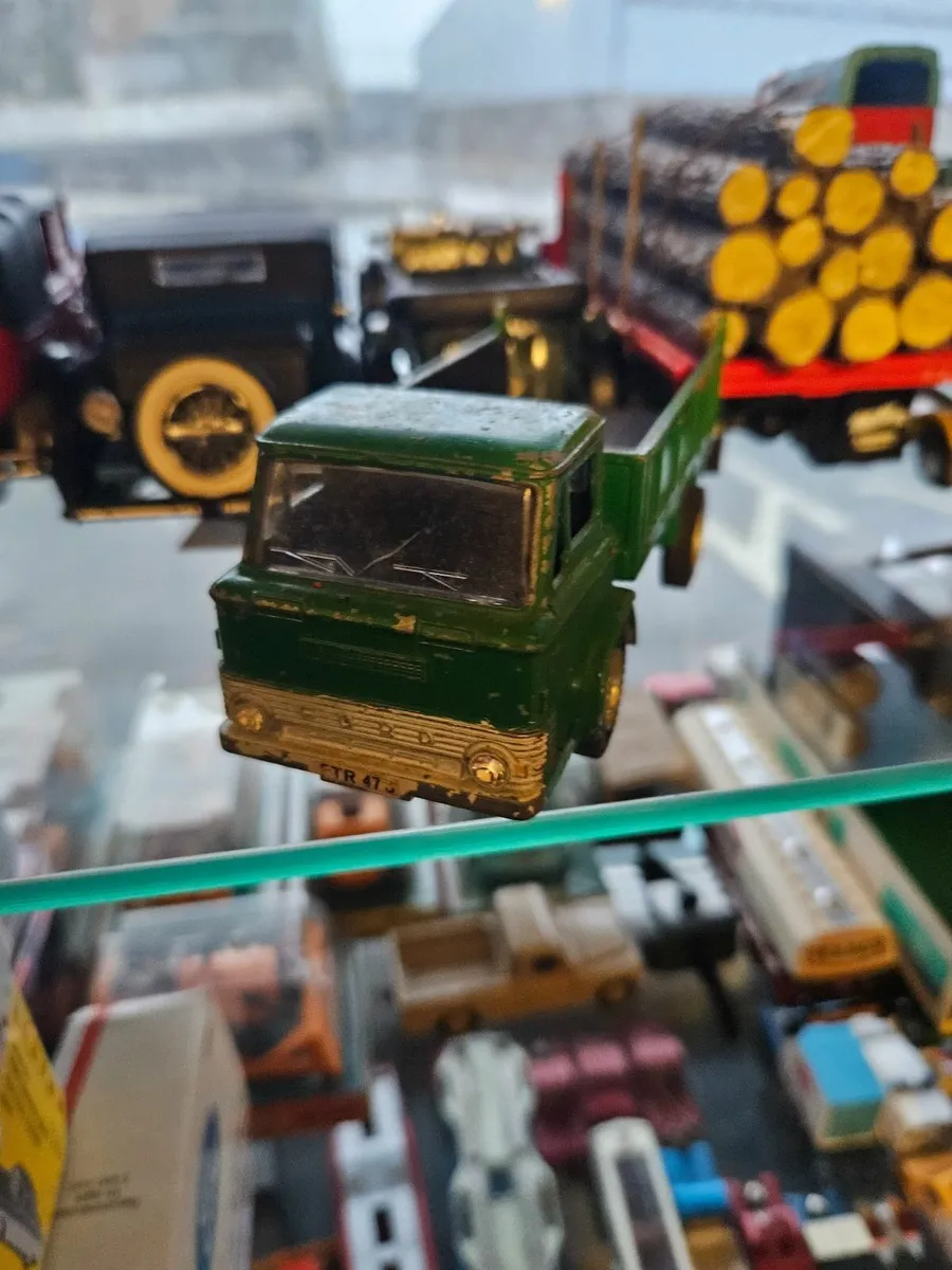 Dinky 1970's Ford Model D Tipper - Image 1