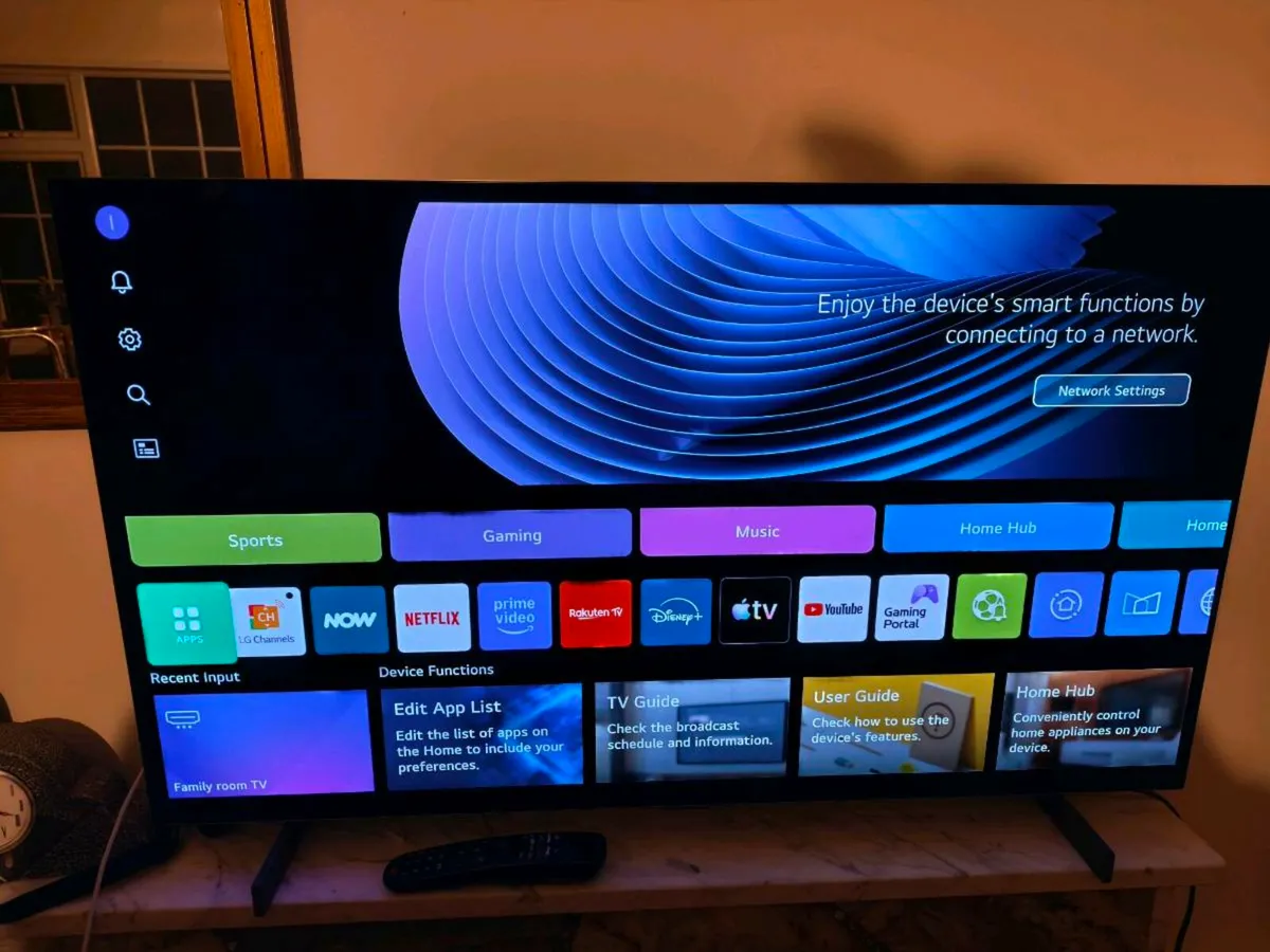 Lg 42" Oled Tv 120hz 42c24la - Image 1