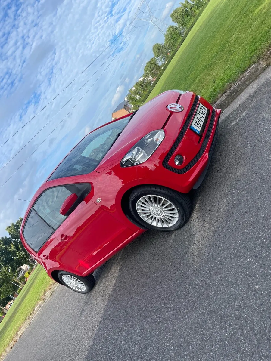 Volkswagen UP in mint condition - Image 2