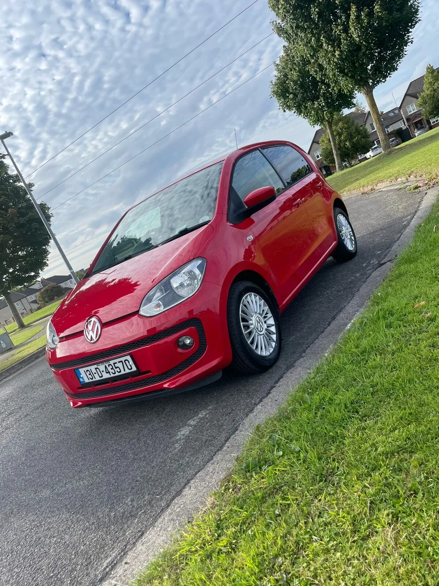 Volkswagen UP in mint condition - Image 3