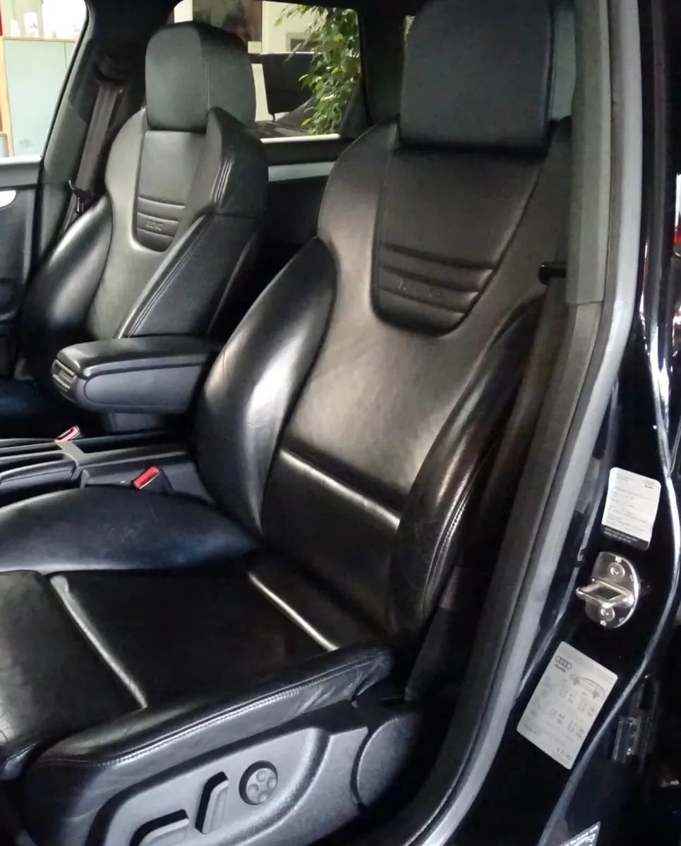 Audi S4 Quattro 4.2 - Image 3