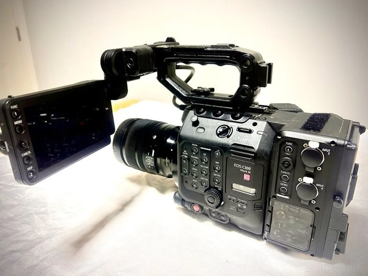 Canon Eos C300 MkIII Cinema Camera - Image 2