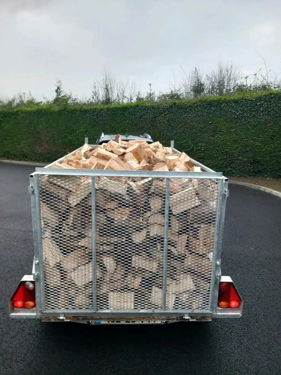 Trailer load of softwood - Image 2