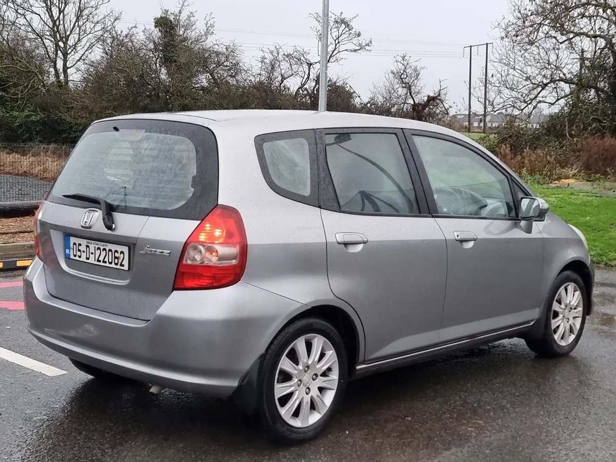 €990 Honda Jazz 2005 taxed 04.26 . €999 - Image 3