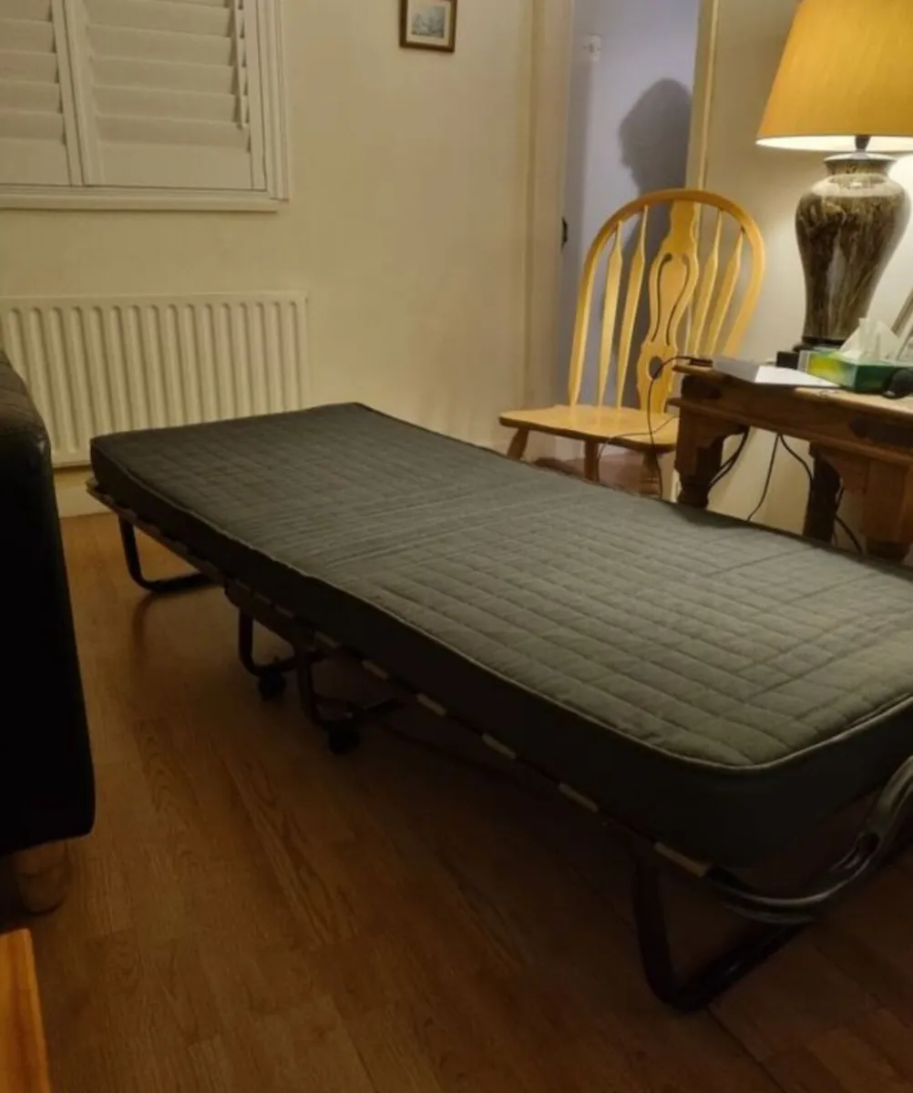 Fold up bed - Image 3