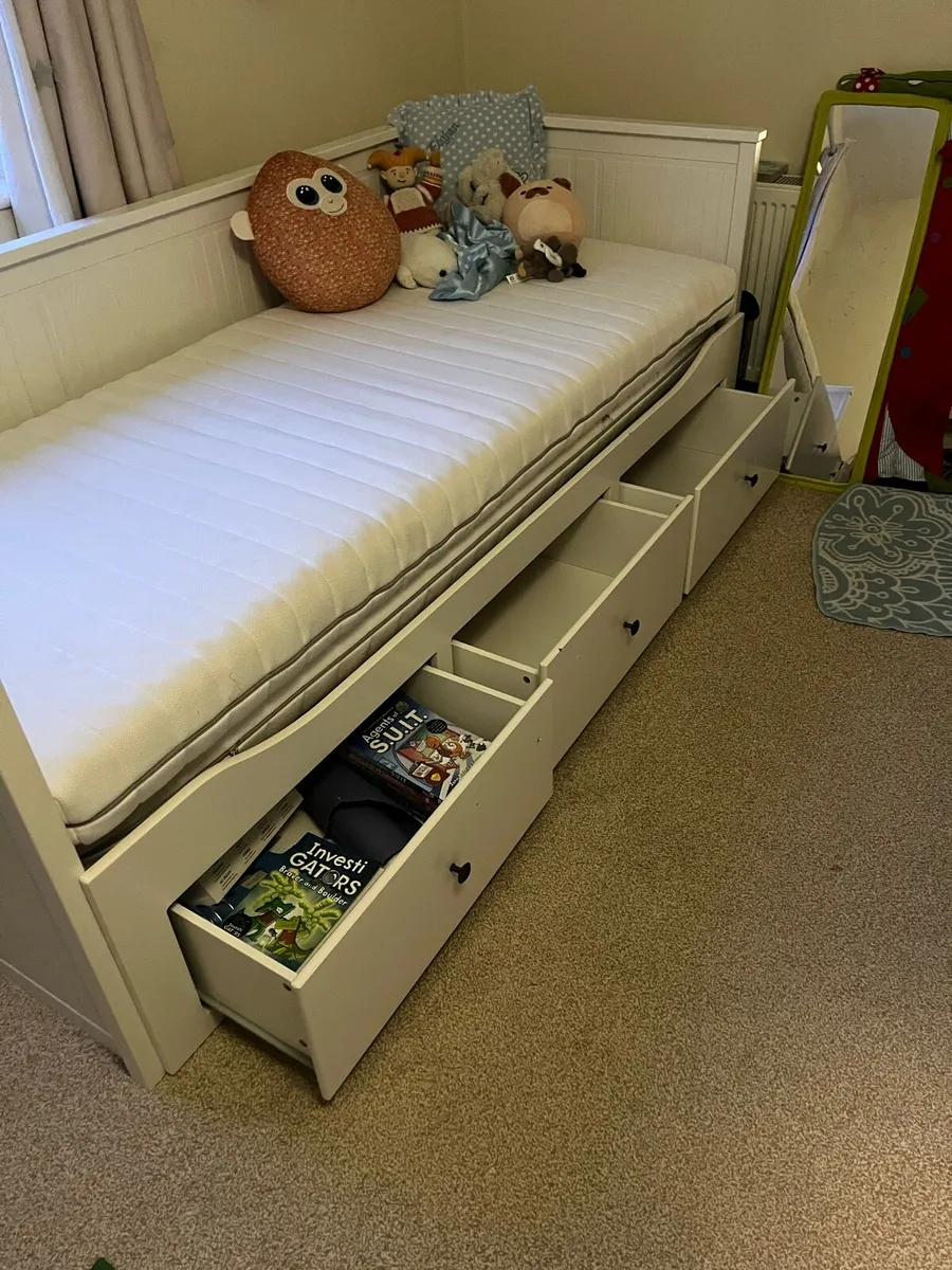 Kids double/single bed with storage - Image 3
