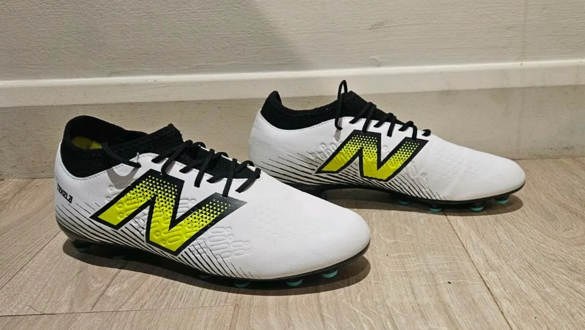 Mens New Balance Football boots - Image 1