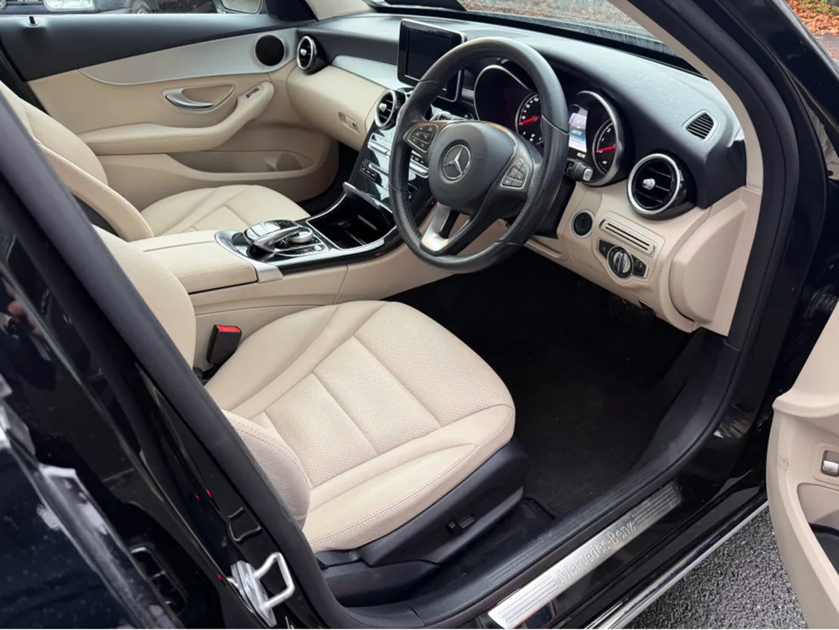 Mercedes-Benz C-Class AVANTGARDE C160//VERY LOW MI - Image 4