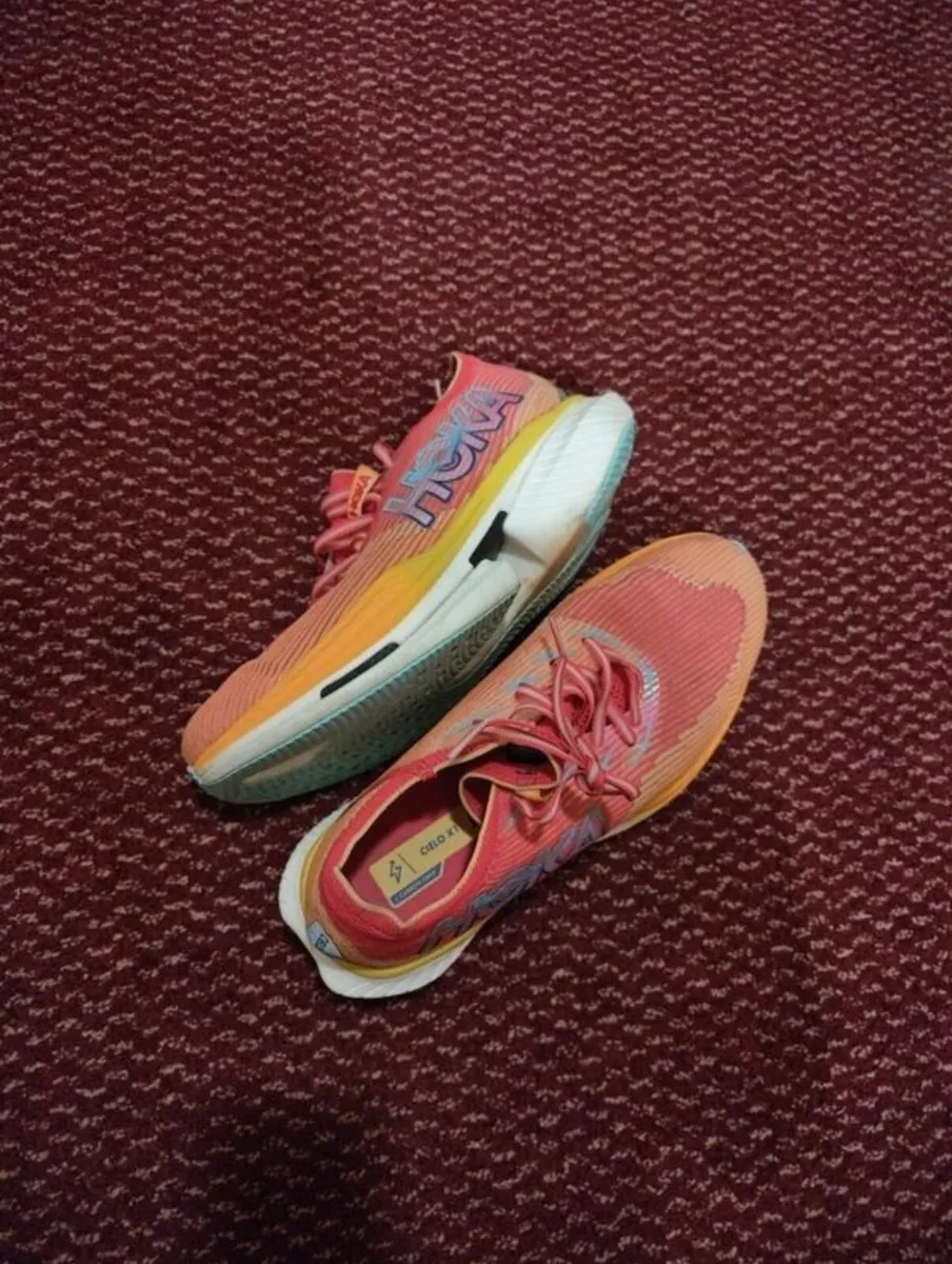 Hoka carbon plate runners - Image 1