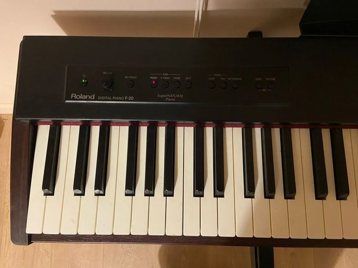 Roland Digital Piano F-20 - Image 2