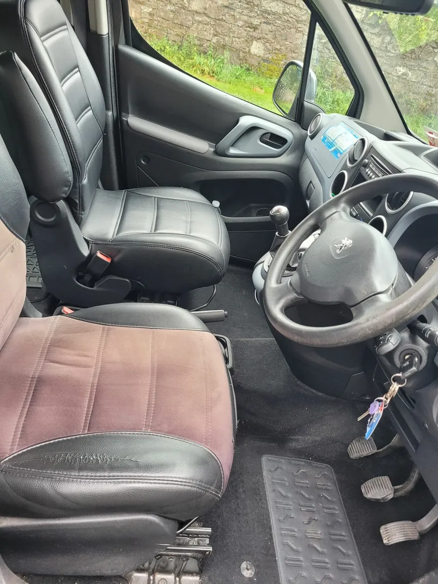 142 G Peugeot Partner Tepee 1.6 D. 131,130 Miles - Image 4