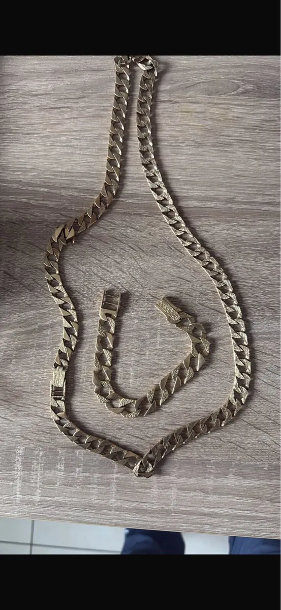 Gold chain and bracelet