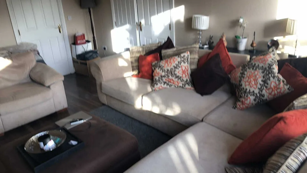 Left hand Corner Sofa - Image 2