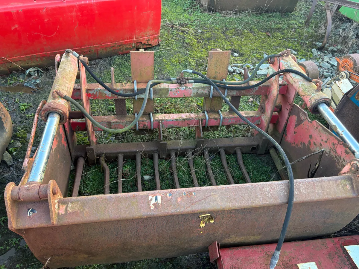 Mchale shear grab - Image 1