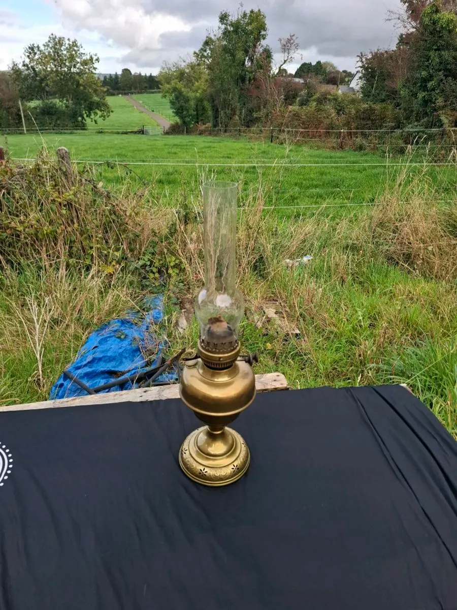 Brass antique lamp - Image 1