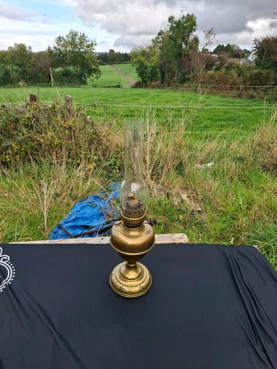 Brass antique lamp - Image 2