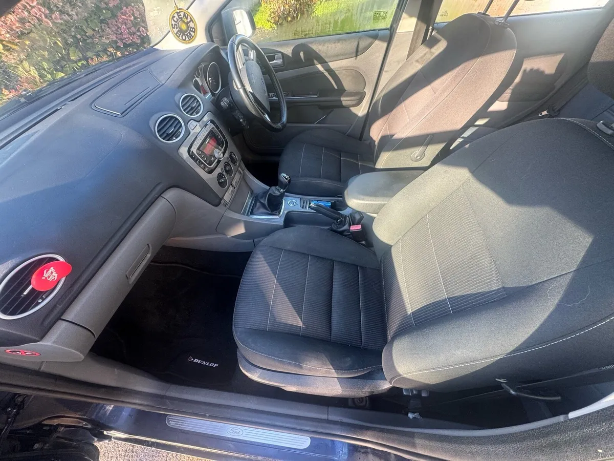 2011 Ford Focus - Image 4