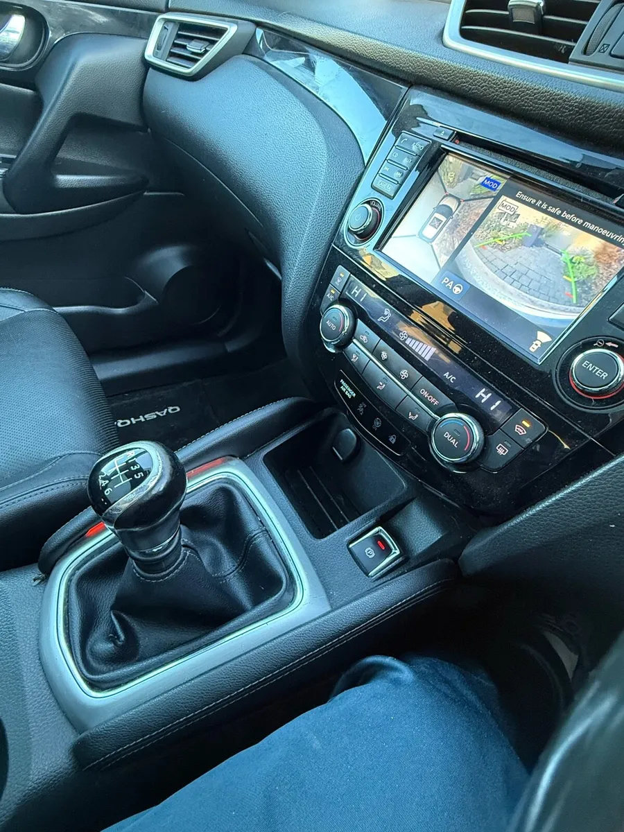 Qashkai 4WD,leather ,camera ,new NCT. - Image 4