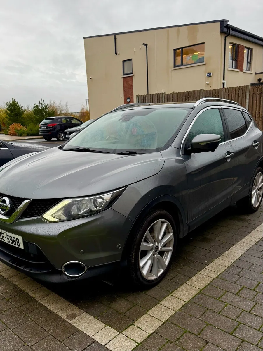 Qashkai 4WD,leather ,camera ,price drop - Image 3