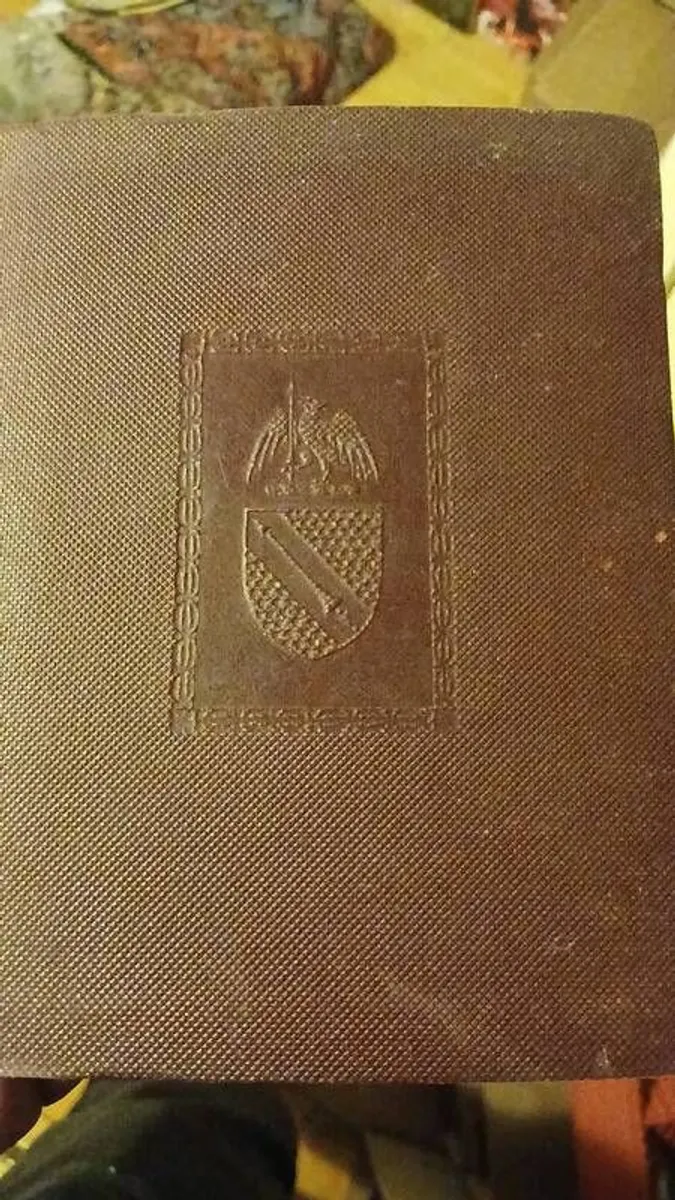 36 anitque books of Shakespeare plays - Image 3