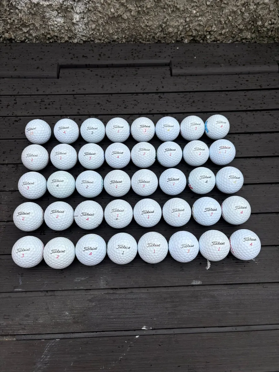 40 Titliest Golf Balls