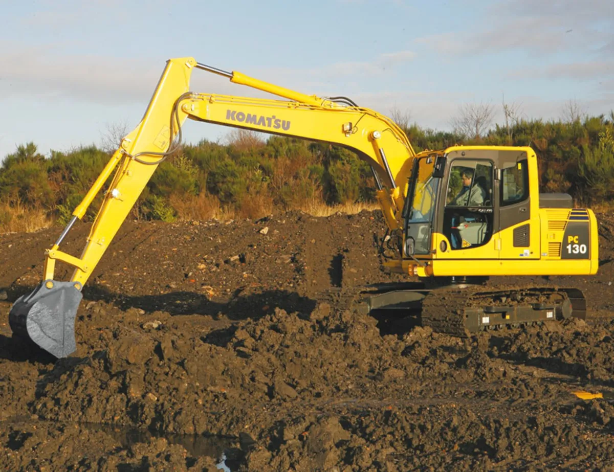 Komatsu Machinery parts - bulldozer excavator - Image 1