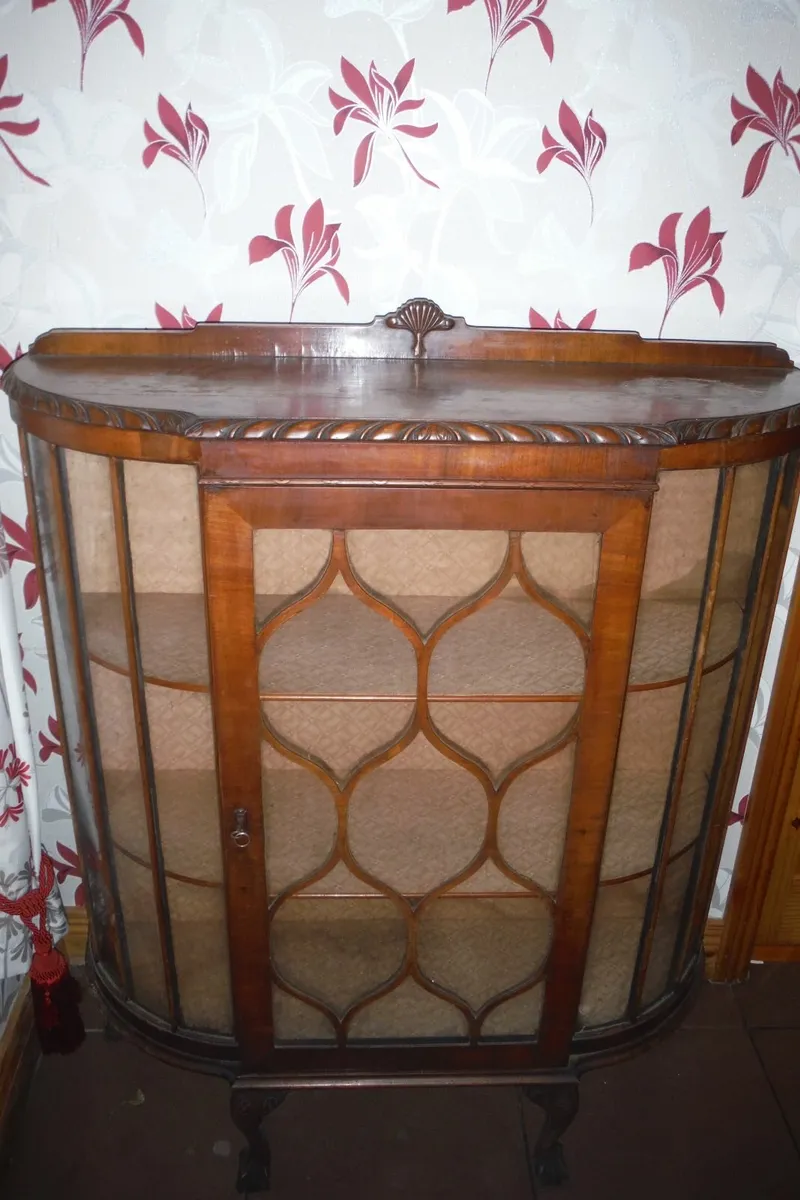 Display Cabinet
