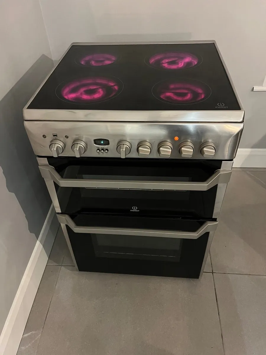 Indesit 60cm wide double oven cooker - Image 3