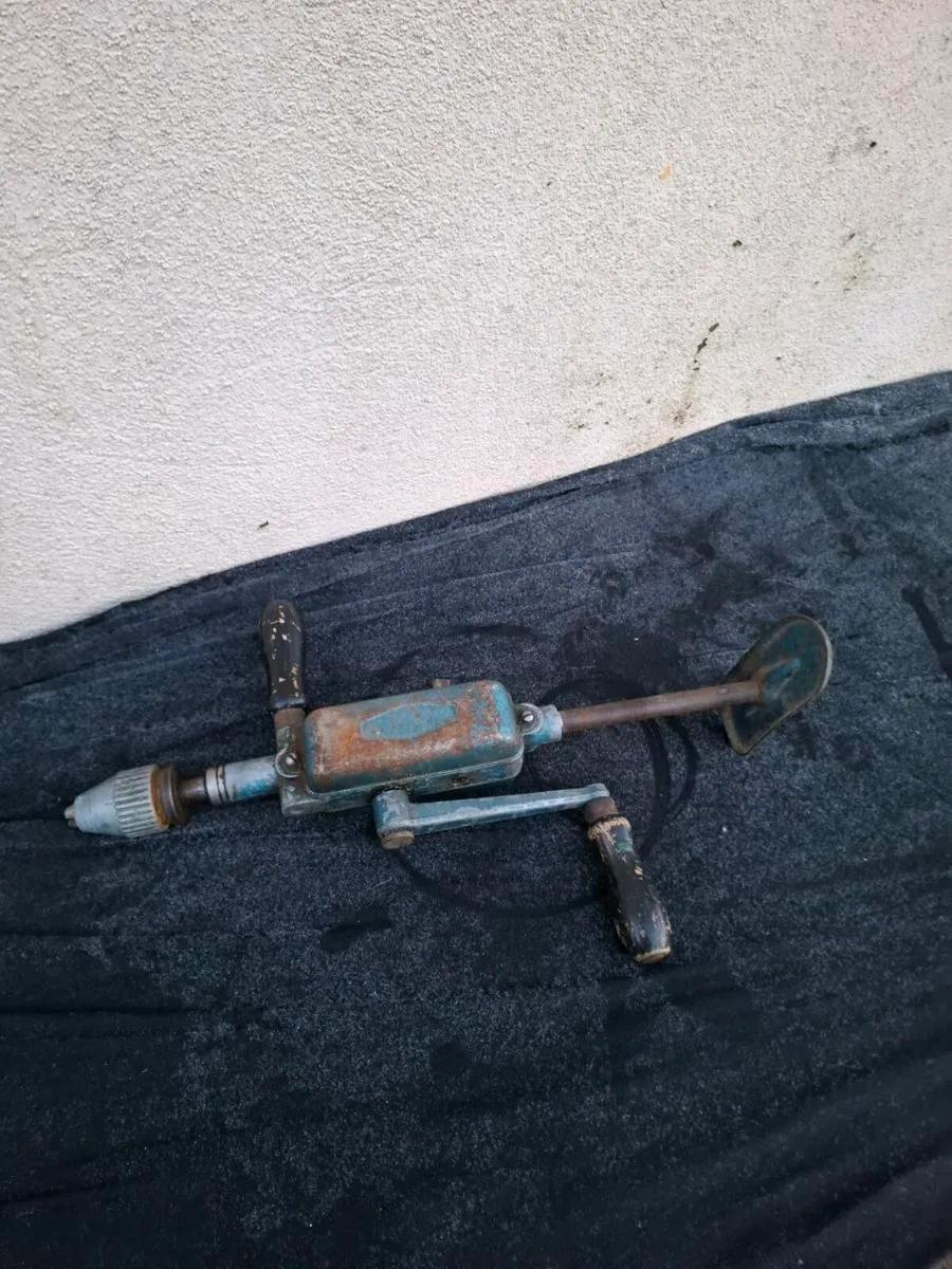 Vintage manual drill possible to post - Image 2