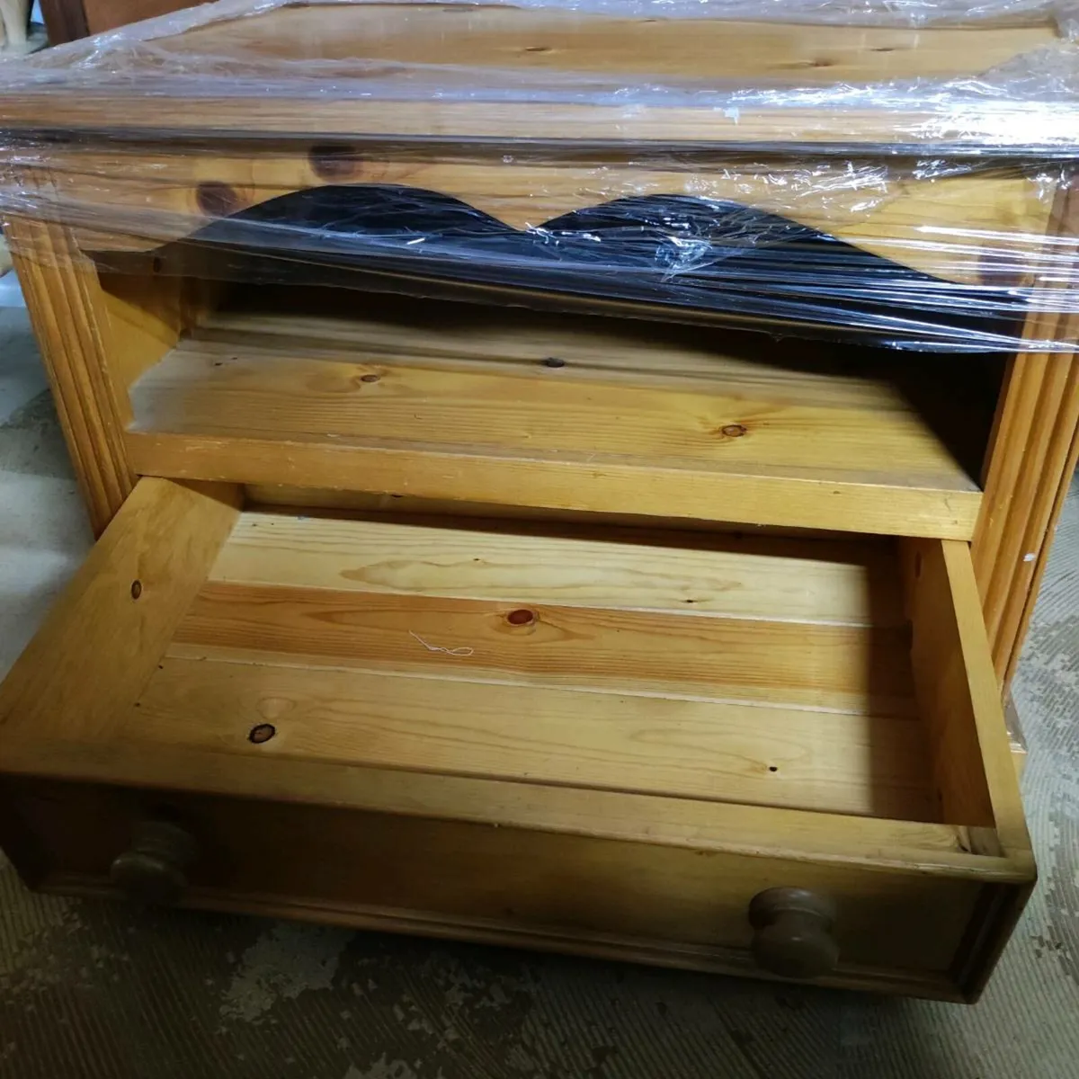 Pine TV unit & ottoman footrest - Image 3