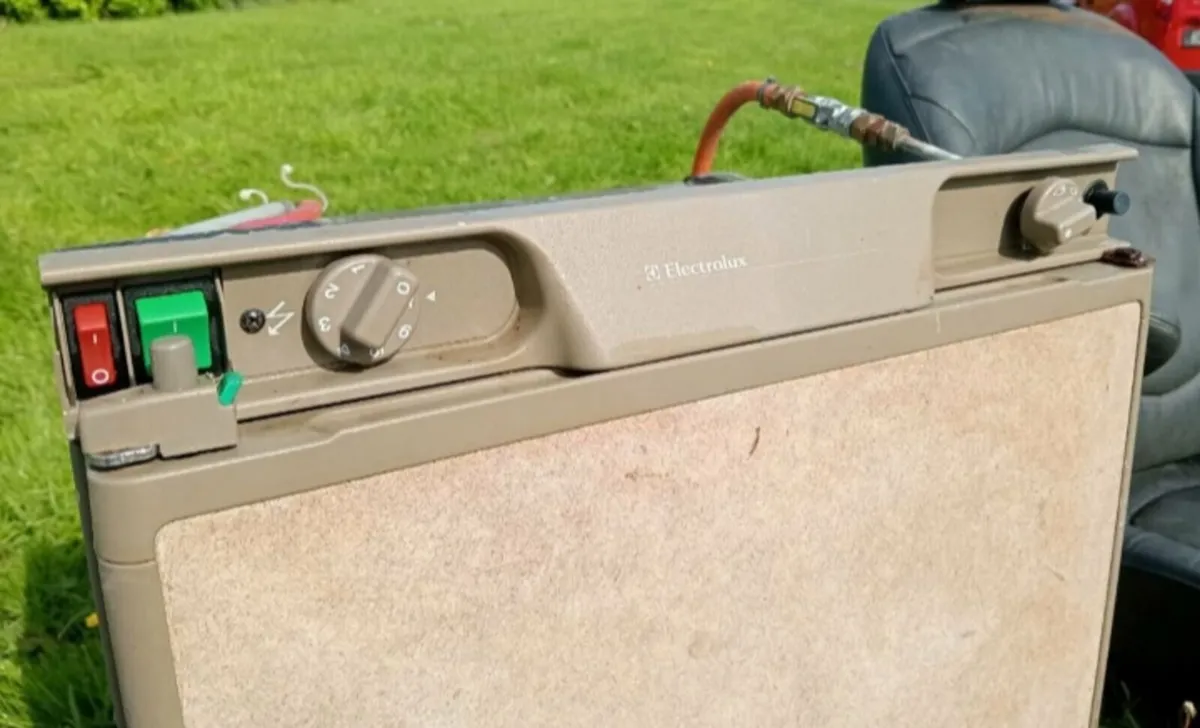 🎄 3 WAY CAMPER / CARAVAN FRIDGE AVAILABLE🎄 - Image 1