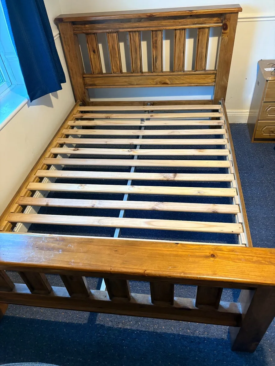 Double bed - Image 1