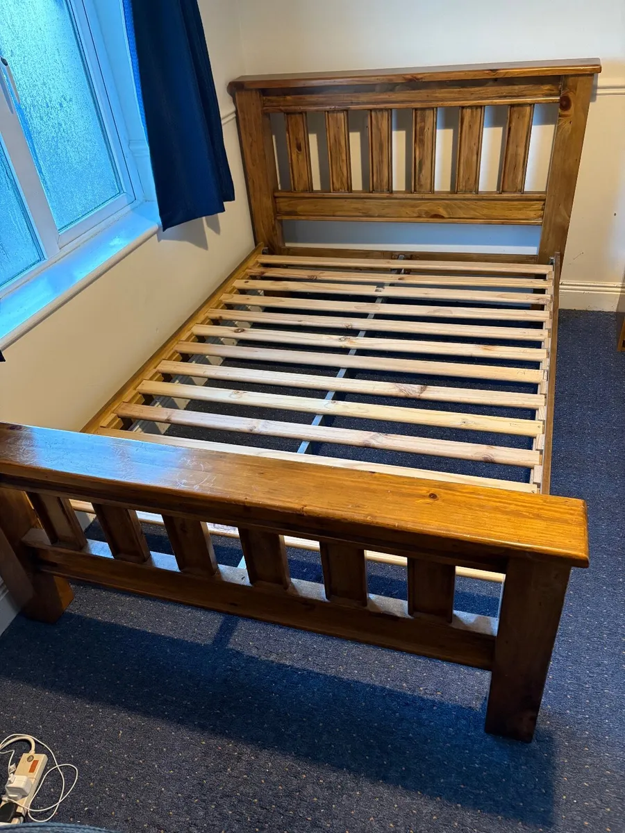 Double bed - Image 2