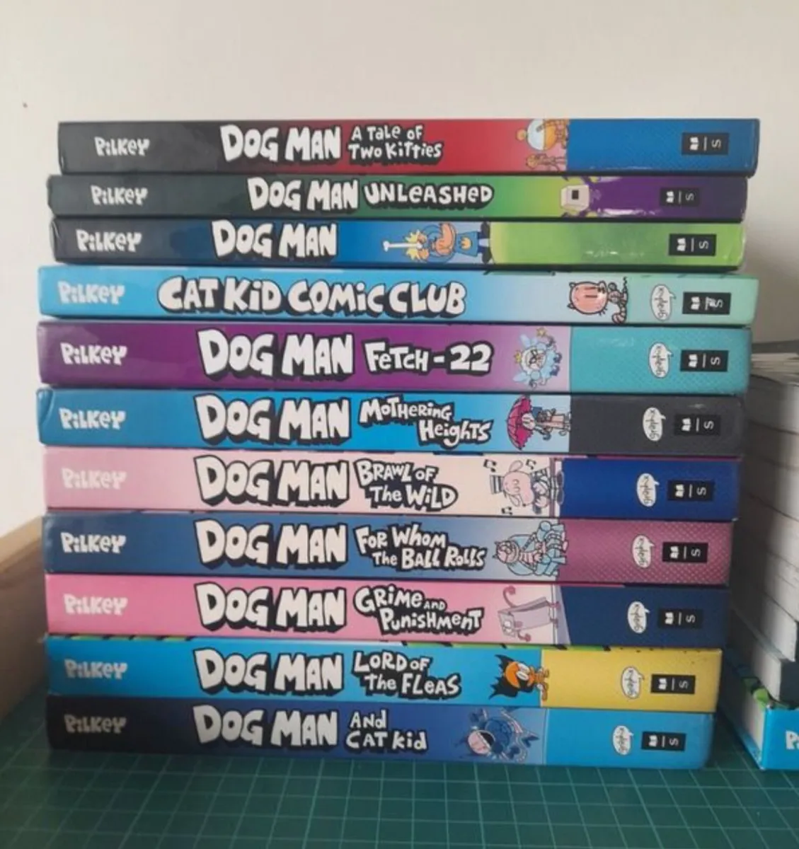 🐶 Fantastic set of 10 Dog Man books + Cat Kid Com
