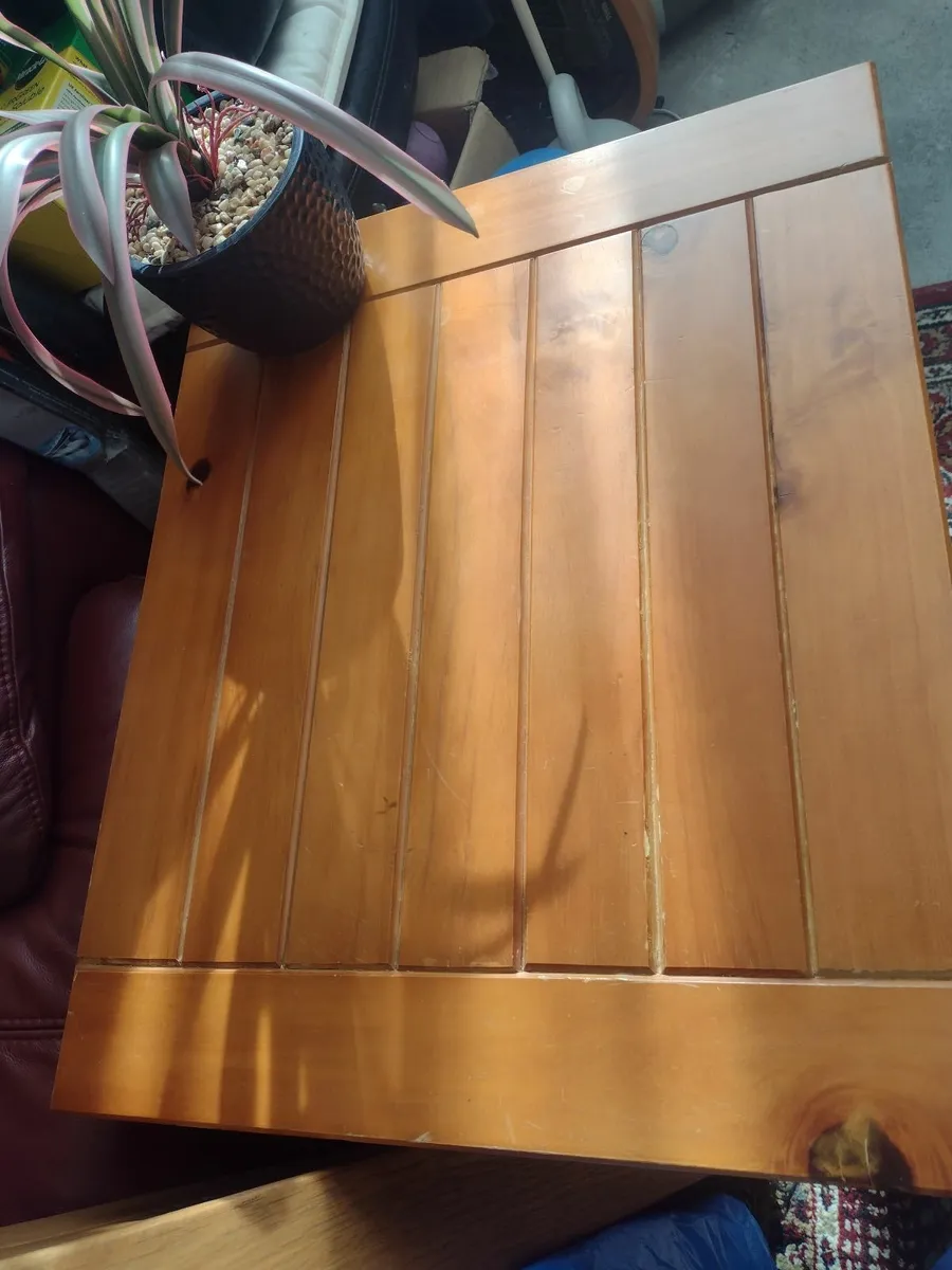 Solid wood coffee table - Image 1