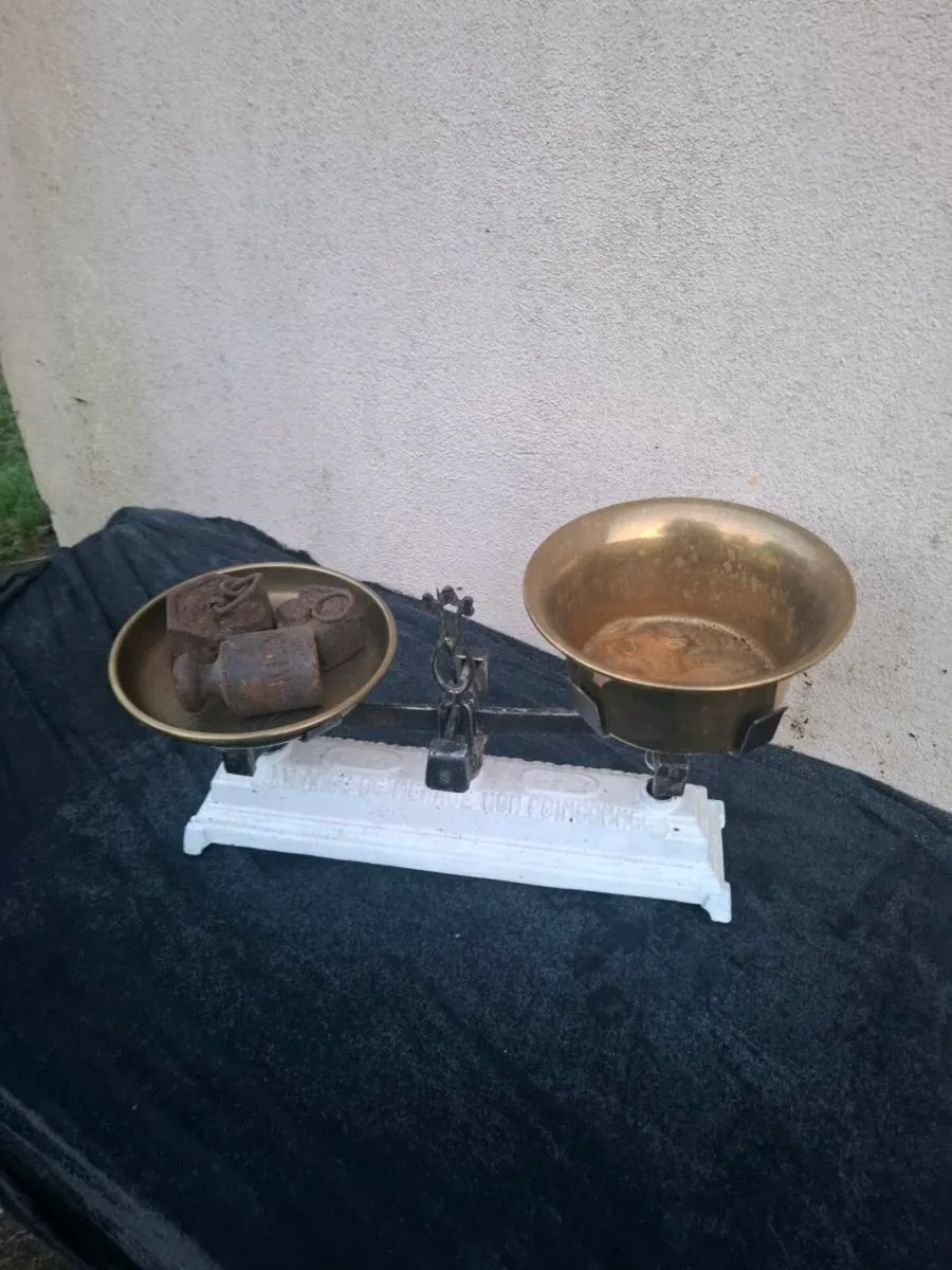 Antique scale - Image 2