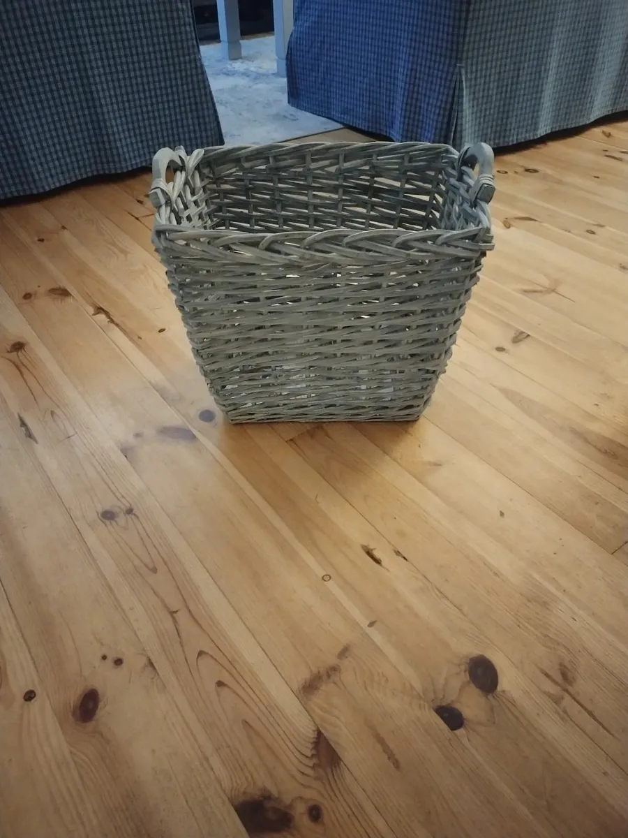 Log Basket