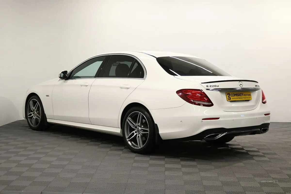 Mercedes-Benz E-Class E220d AMG Line - Image 4