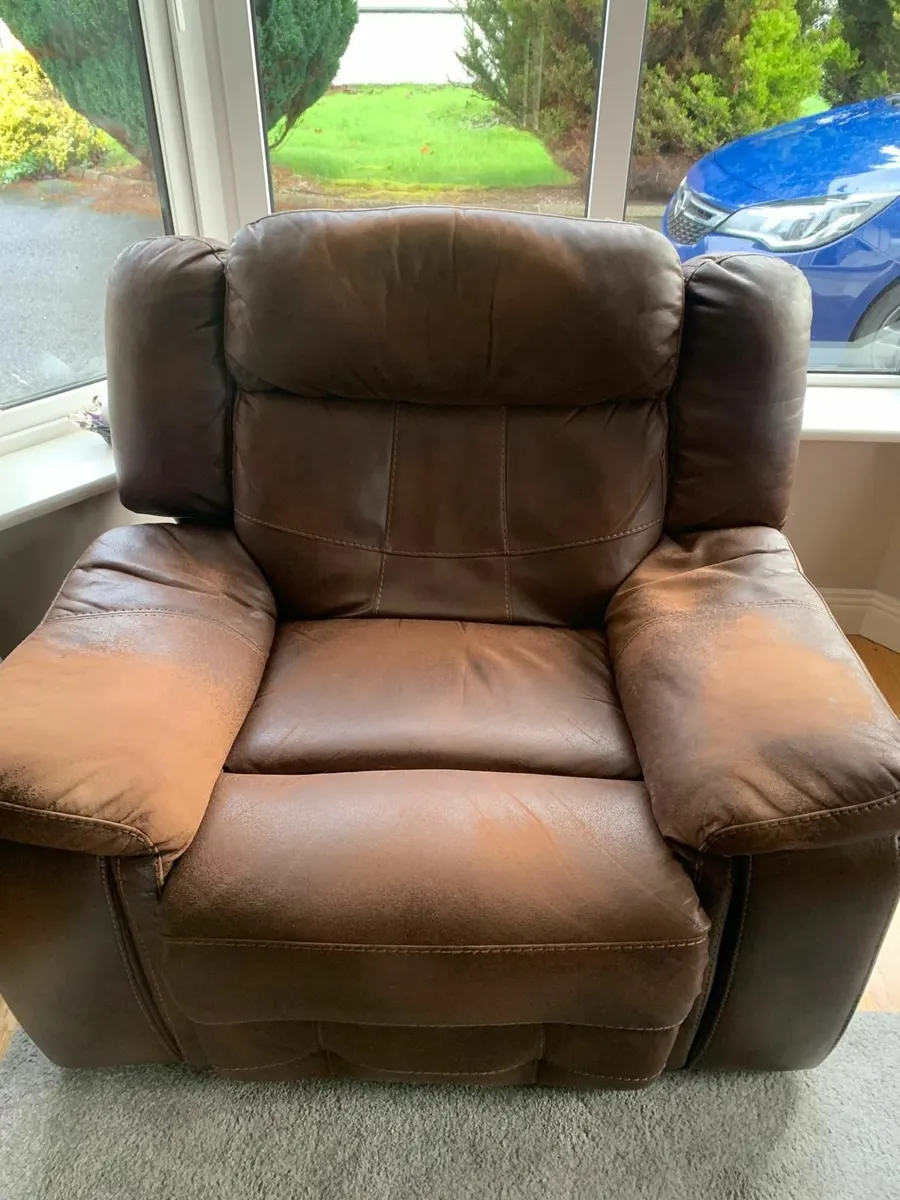 3 Piece Reclining Suite - Image 4