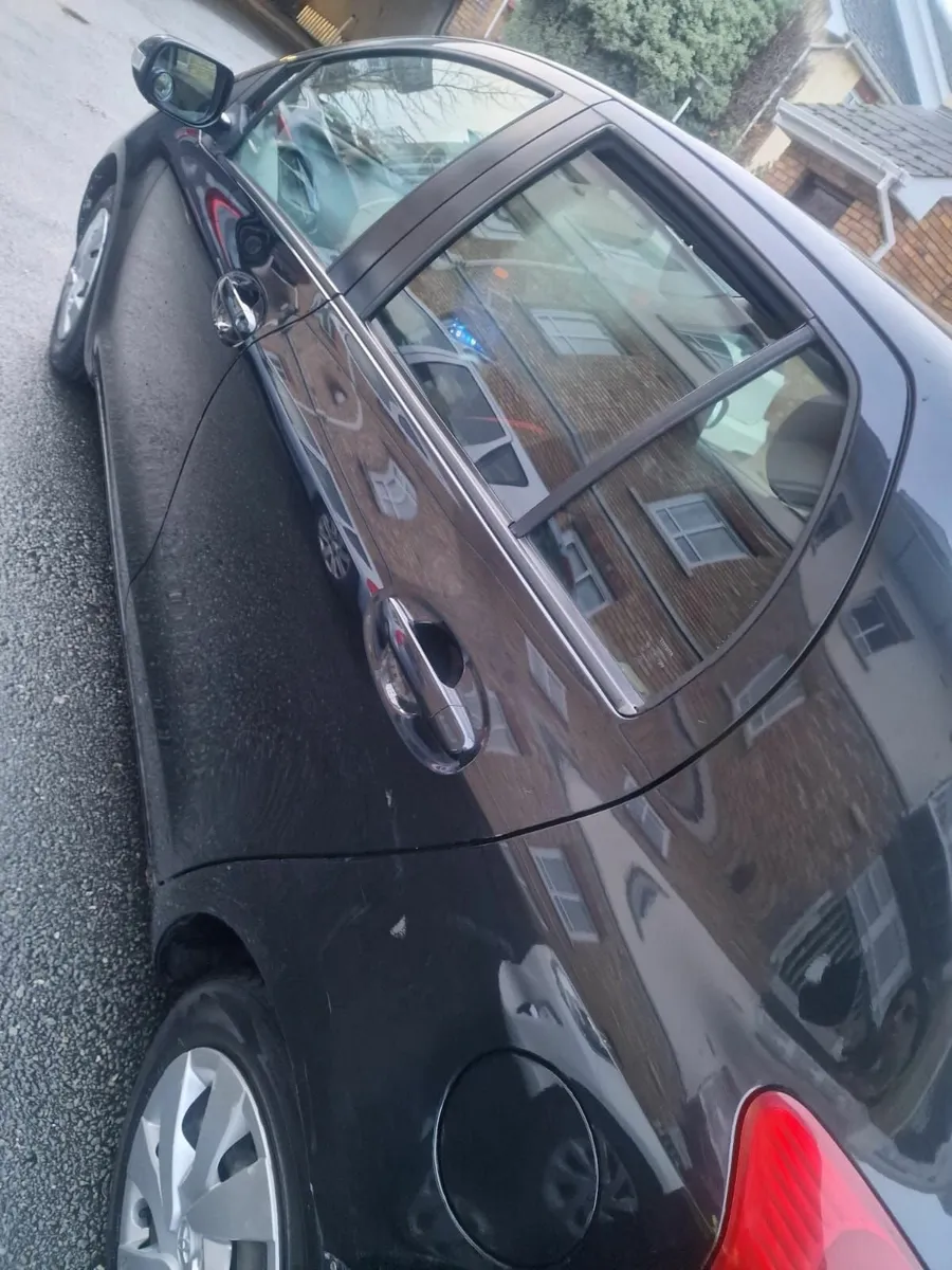 Toyota Vitz Automatic 2010 model - Image 3