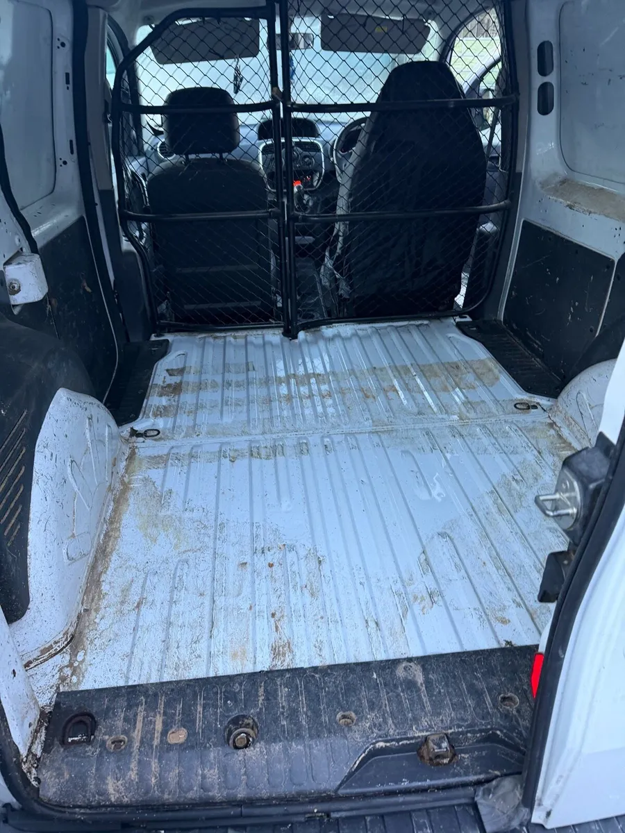 2014 Renault Kangoo Tax & test - Image 4