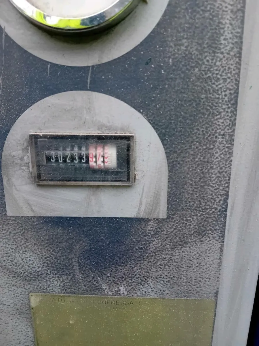 Screw compressor 10bar - Image 3