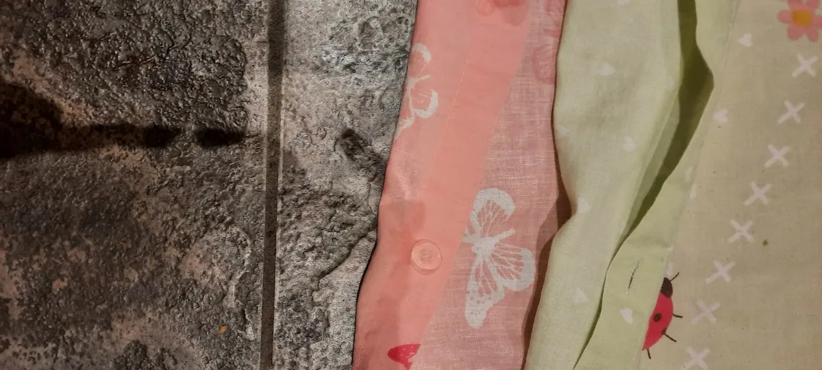 2 matching single duvet covers- Bought Anthony Rya - Image 4