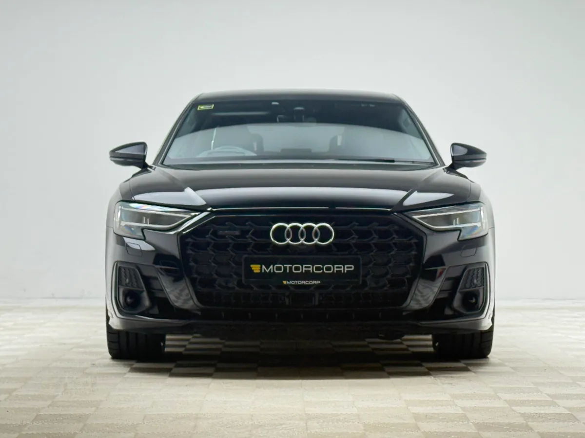 Audi A8 TFSI E QUATTRO S LINE - Image 2