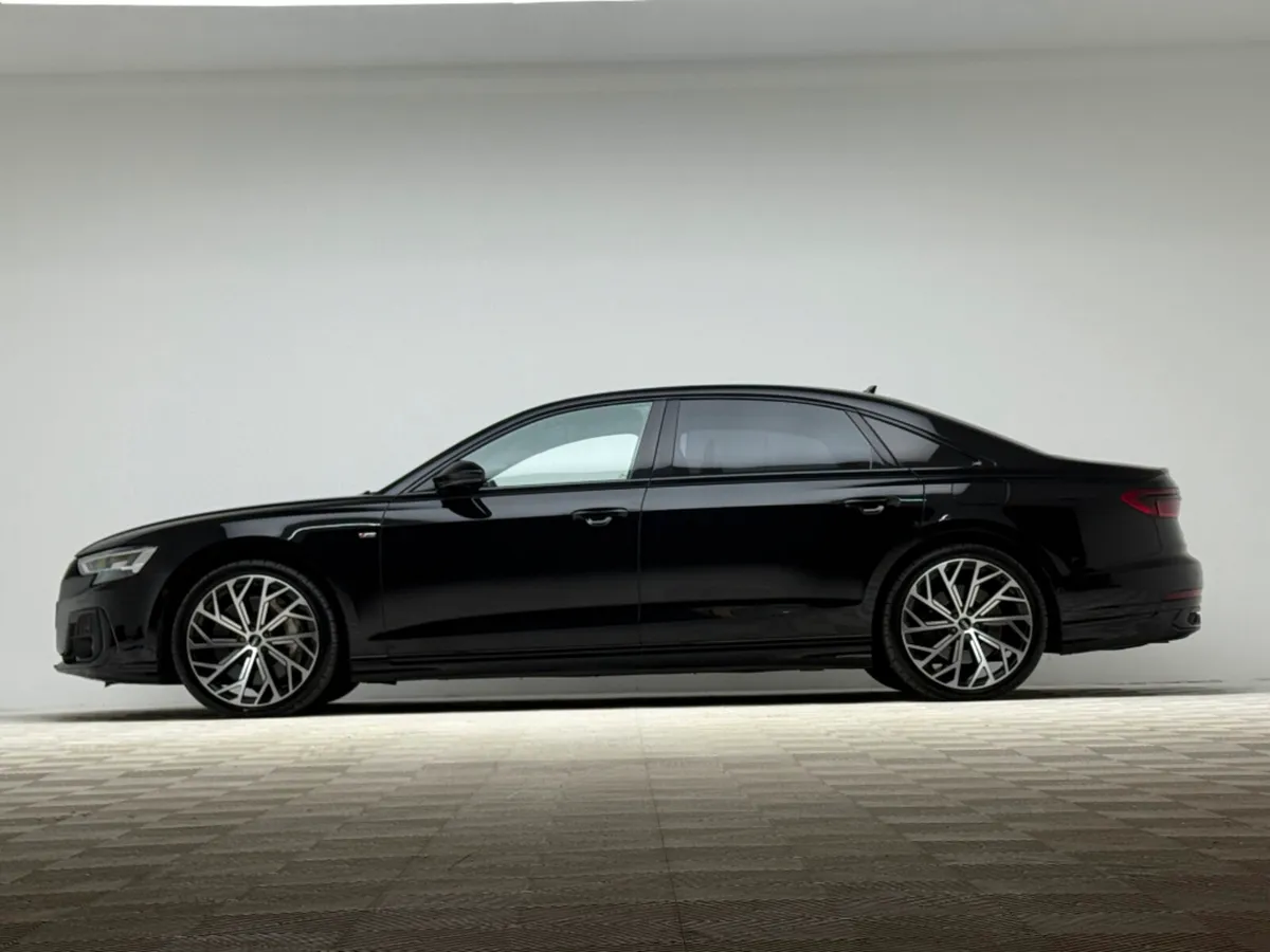 Audi A8 TFSI E QUATTRO S LINE - Image 4