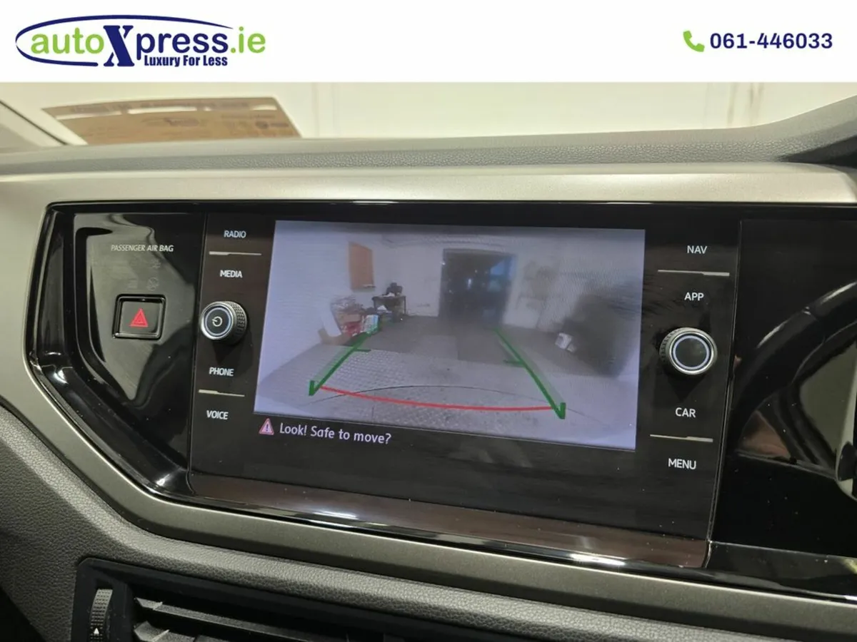 Volkswagen Polo 1.0 TSI Automatic, Reversing camer - Image 2