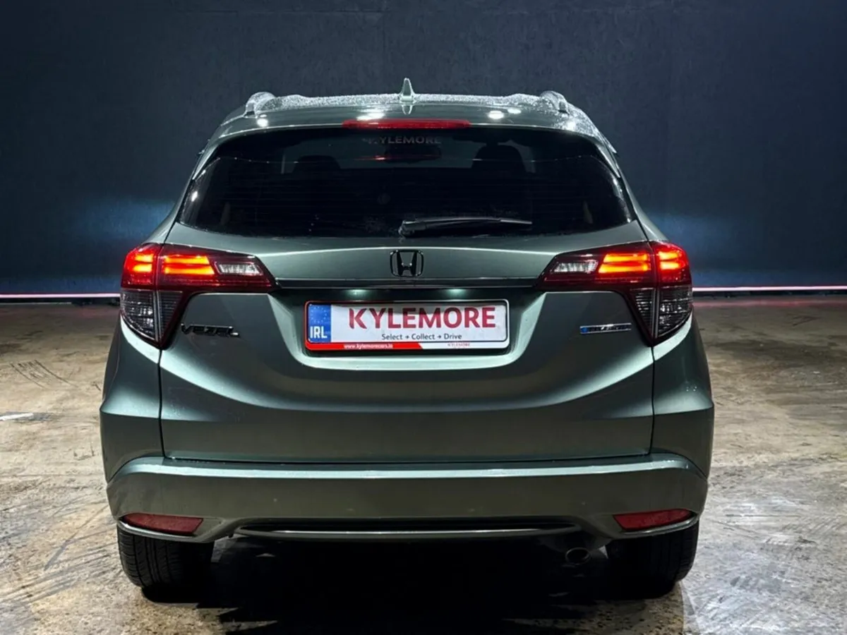 Honda Vezel HYBRID 1.5L AUTOMATIC - REVERSE CAMERA - Image 4