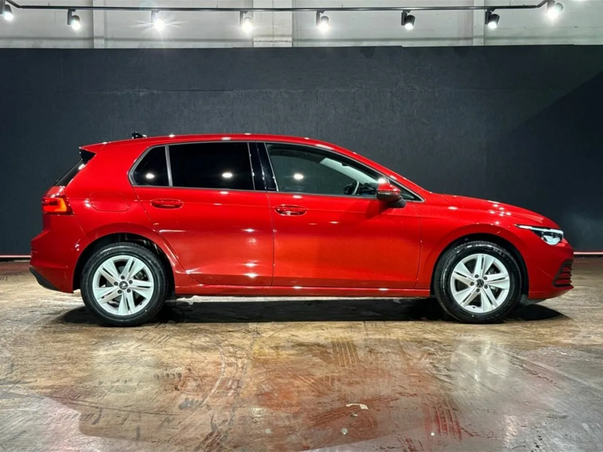 Volkswagen Golf AUTOMATIC 1.0L TSI - Image 3