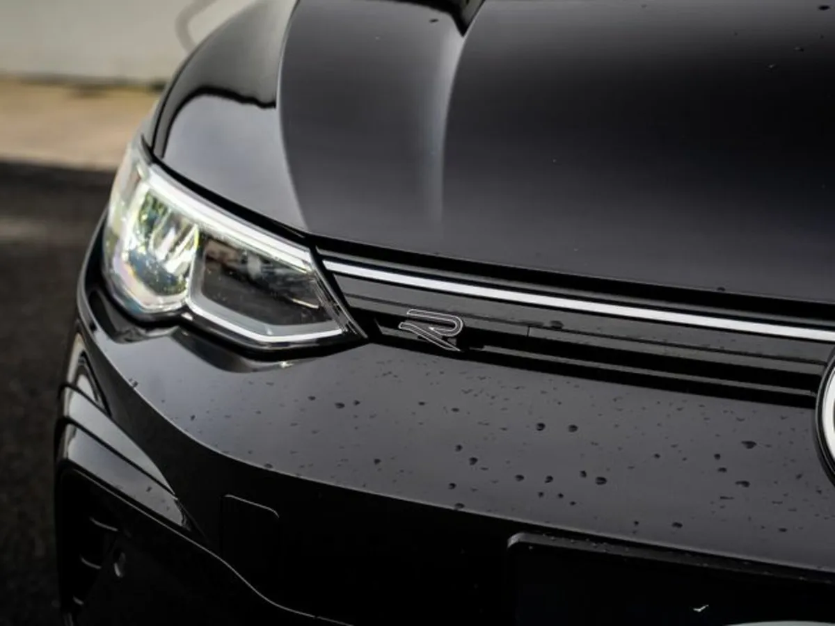 Volkswagen Golf R-LINE TSI - Image 4